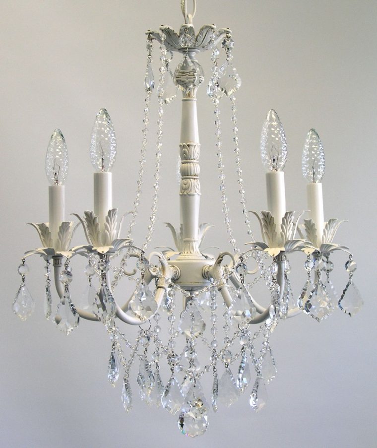 I Have Plans For You And So Does My Bedroom. Just Wait à Shabby Chic Chandeliers