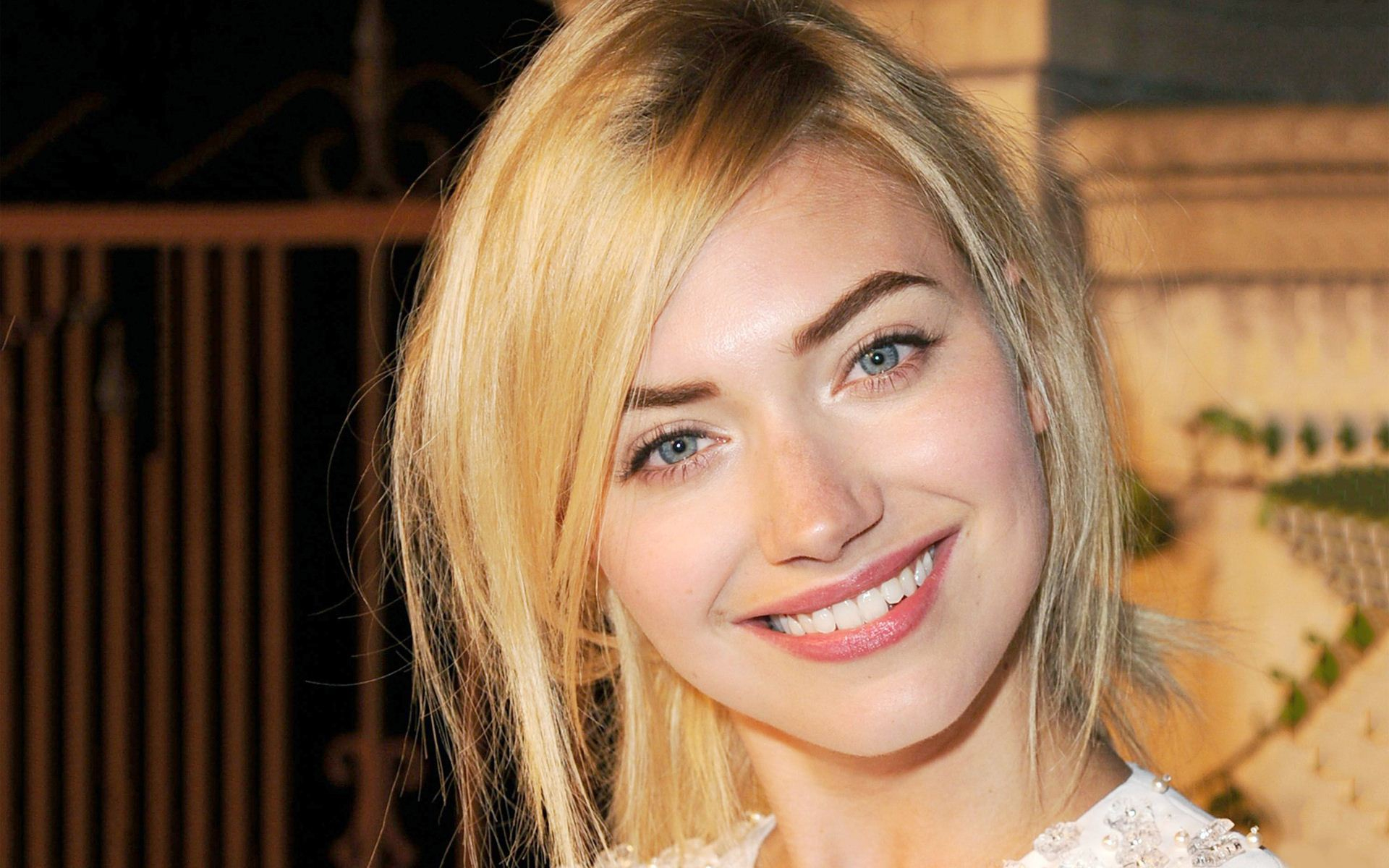 Imogen Poots Y Photos encequiconcerne Imogen Poots Photo Gallery 