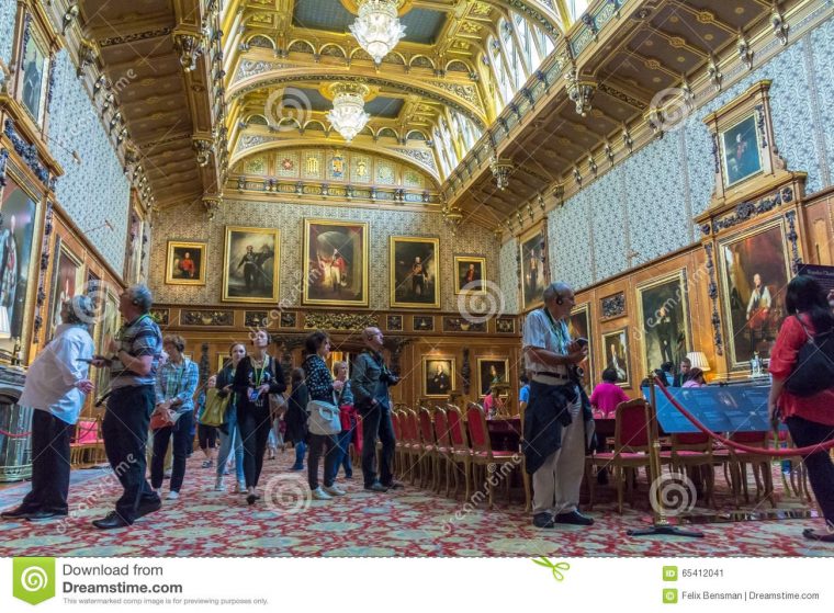 Interior Of Royal Palace In Medieval Windsor Castle. Uk destiné Chateau Royale Painting Class