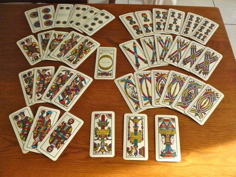 Jeu De Cartes Italiennes "Septentrionales" (Bergame, Bolog destiné Jeu De Cartes