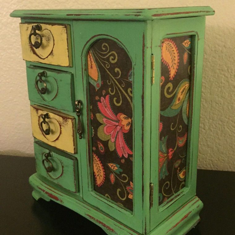 Just Finished, Shabby Chic Jewelry Box. I Love How It serapportantà Jewellery Box Shabby Chic