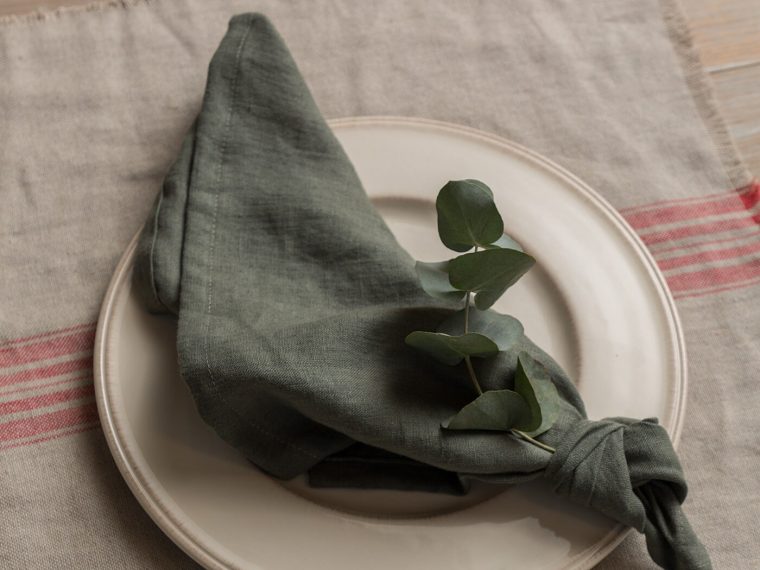 Linen Placemats- Farmhouse Style Washed Linen Placemats avec Farmhouse Placemats