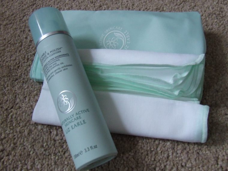 Liz Earle Cleanse And Polish Hot Cloth Cleanser Review avec Liz Earle Cleanse