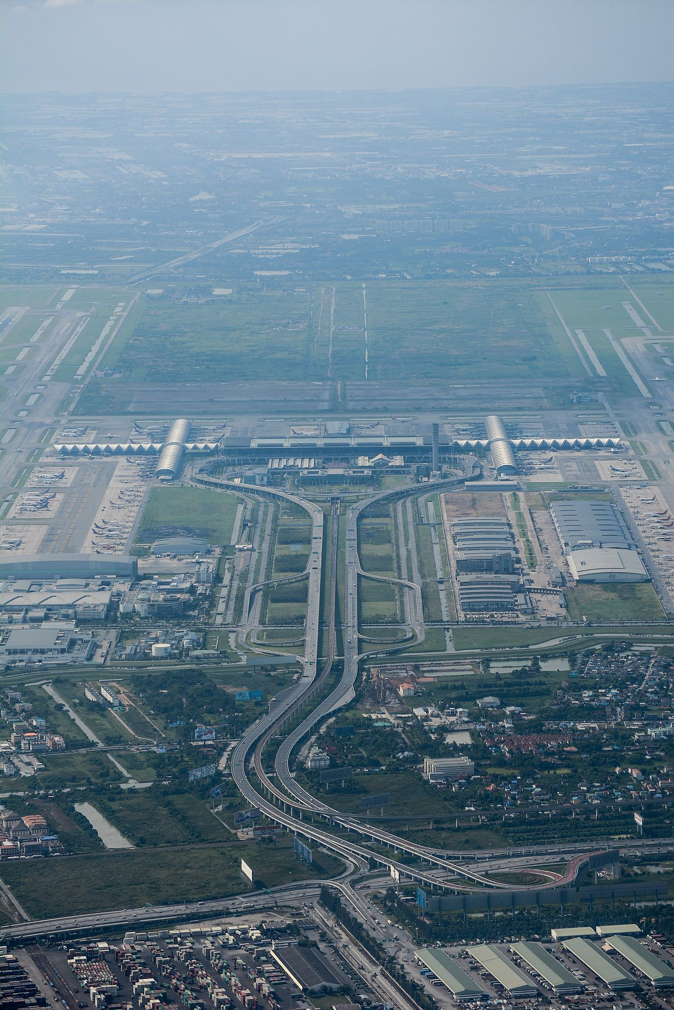 Misc  Airport From Above  Suvarnabhumi Airport, Dubai tout Lga To Bangkok