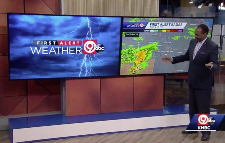 Monitors Highlight Kansas City'S Kmbc 9'S New Set  Tv intérieur Kmbc Radar