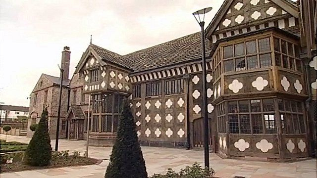 My First Ghost Hunt: Ordsall Hall, Salford  Ghost Hunting pour Littledean House Hotel 