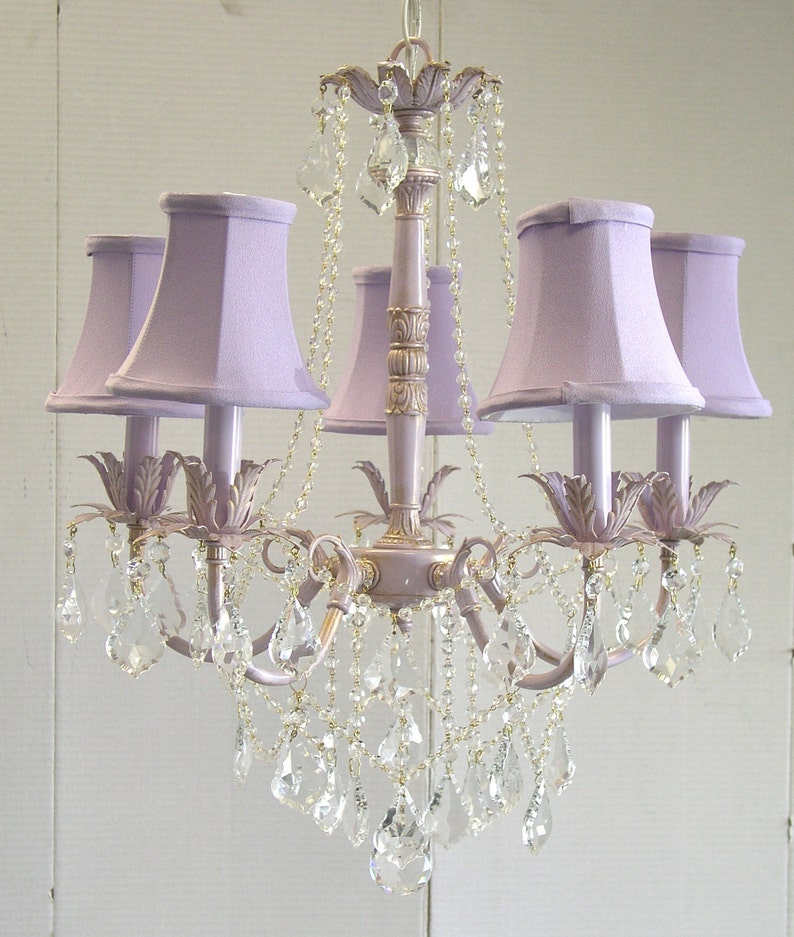 Olivia Chandelier-Shabby Chic Style Available In 4 Sizes concernant Shabby Chic Chandeliers