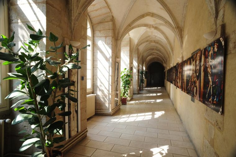 Où Loger À Chartres ? Hôtels, Maisons D'Hôtes, Gîtes À Une dedans Hotels Near Chartres Cathedral