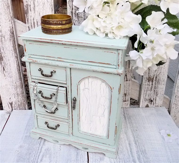 Pastel Mint Green Shabby Chic Jewelry Box By Huckleberryvntg intérieur Jewellery Box Shabby Chic