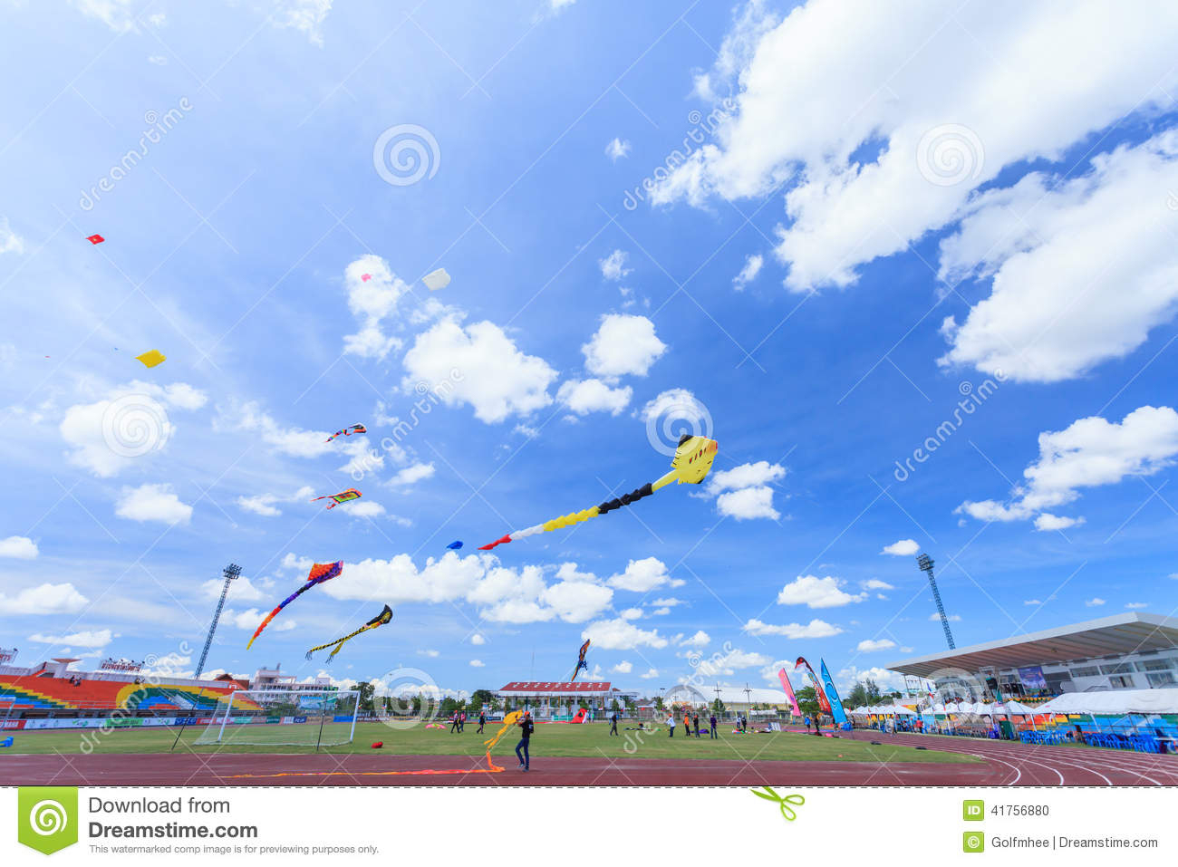 Pattani - March 9- Many Fantasy Kites In The International pour Flights To Pattani
