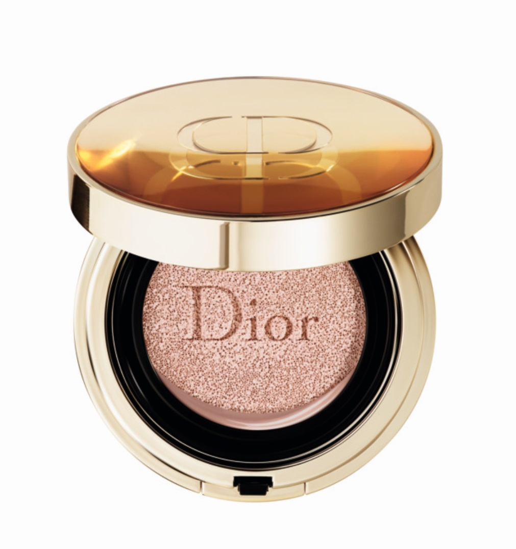 Powered With 500 Rose Petals, The Dior Prestige Le Cushion tout Dior Prestige Cushion Foundation