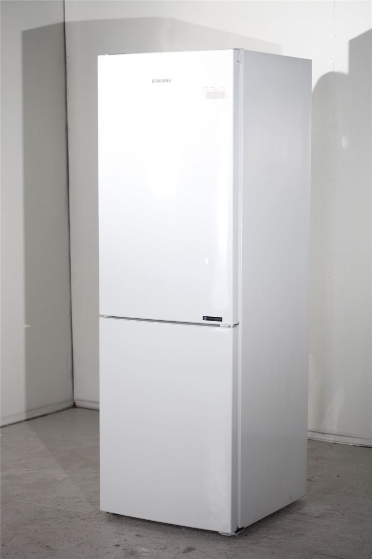 Preloved  Samsung Fridge Freezer – Rb29Fwjndsa – White pour Samsung Freeze