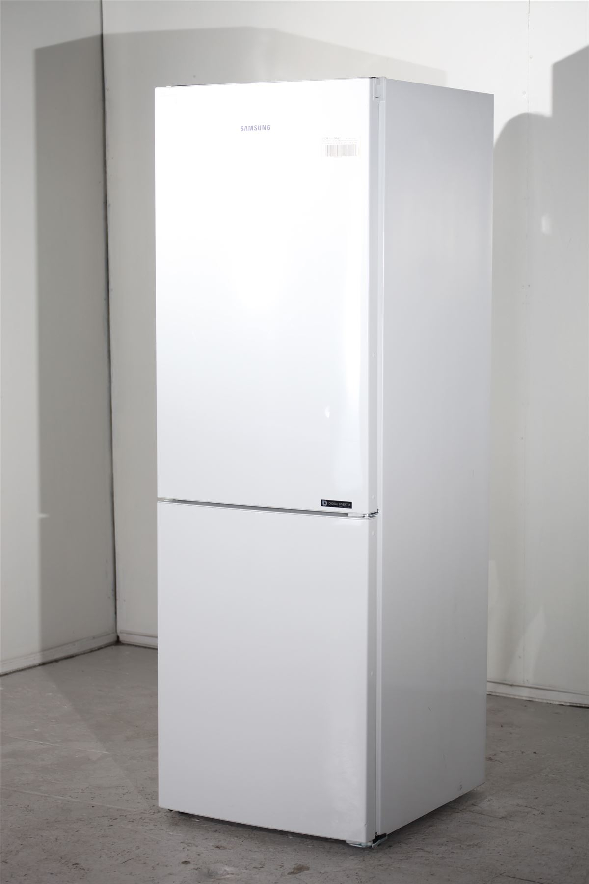 Preloved  Samsung Fridge Freezer - Rb29Fwjndsa - White pour Samsung Freeze 