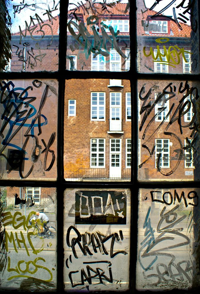 Protect Your Business From Graffiti - Tint World avec Berkeley Graffiti Window Film 