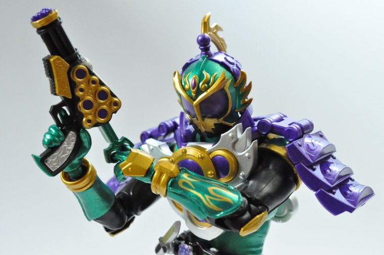 S H Figuarts Kamen Rider Ryugen Christmas Ornaments avec Kamen Rider Ryugen