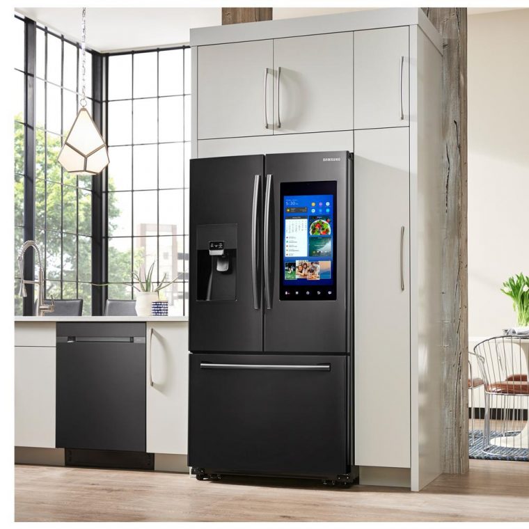 Samsung 24.2 Cu. Ft. Family Hub French Door Smart concernant The Samsung Family Hub