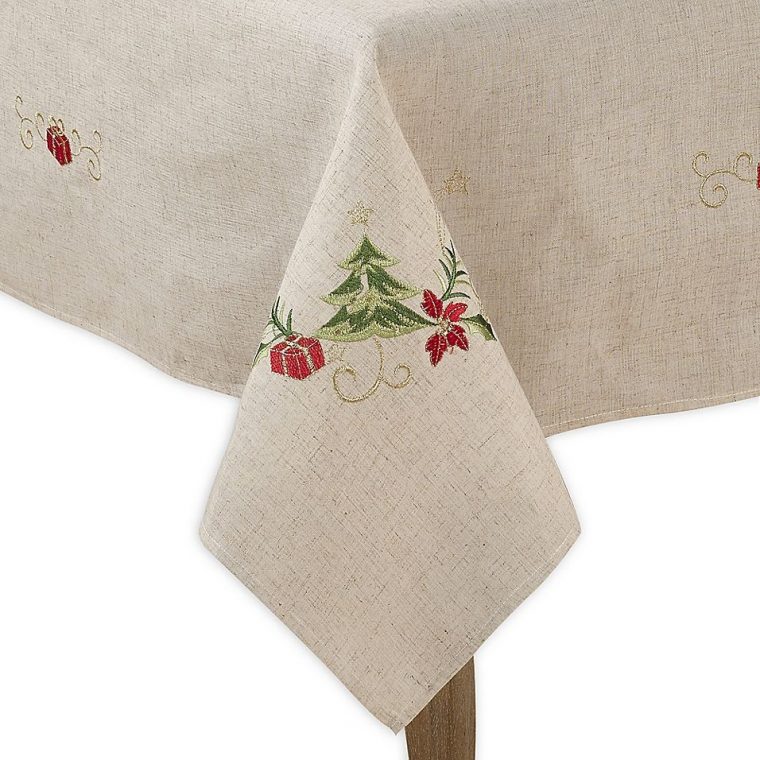 Saro Lifestyle Arbre De Noel Tablecloth  Bed Bath à Bed Bath And Beyond Tablecloths