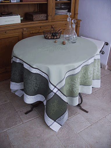 Shop &amp;quot;Olive&amp;quot; Collection French Jacquard Tablecloth &amp;amp; Napkins intérieur French Jacquard Tablecloths 