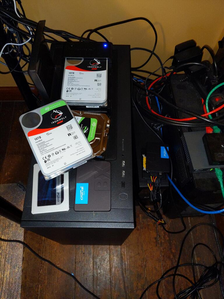 Show Off Your Chia Mining Rigs! - Cryptocurrencies serapportantà Chia Mining 