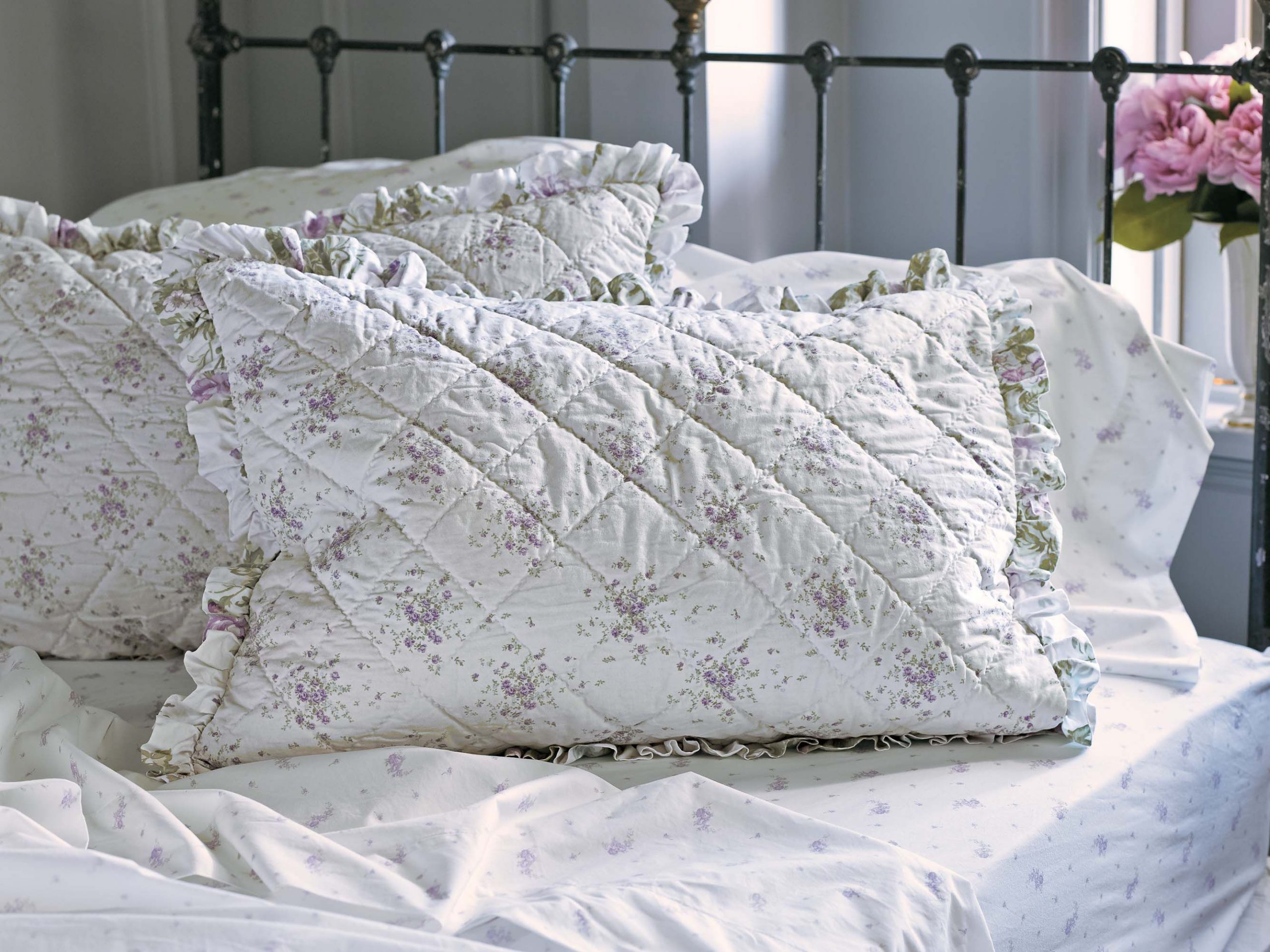 Simply Shabby Chic Lavender Rose Sham $19.99 At @Target pour Simply Shabby Chic Bedding 