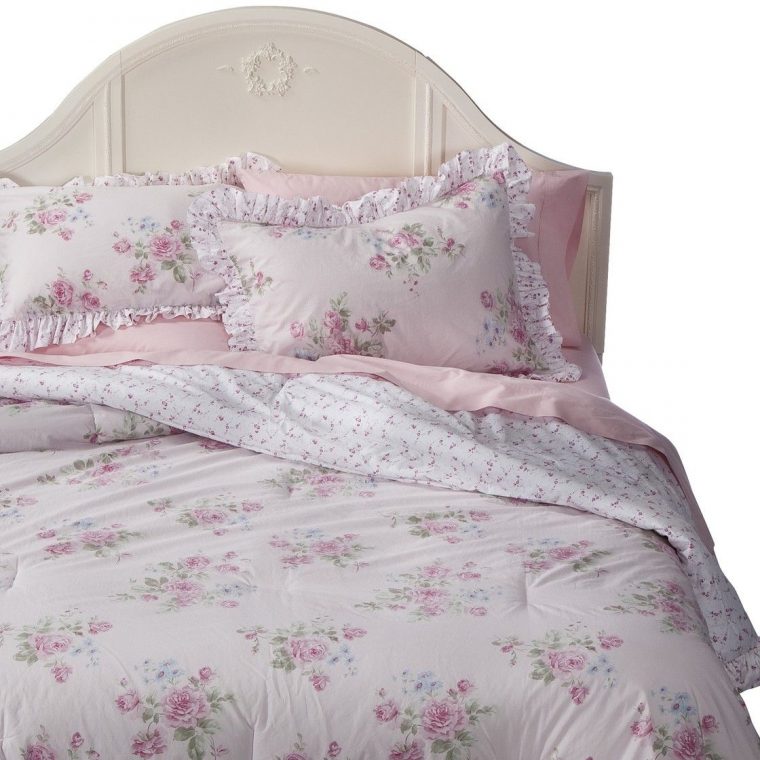 Simply Shabby Chic Pink Comforter – Simplythinkshabby dedans Simply Shabby Chic Bedding