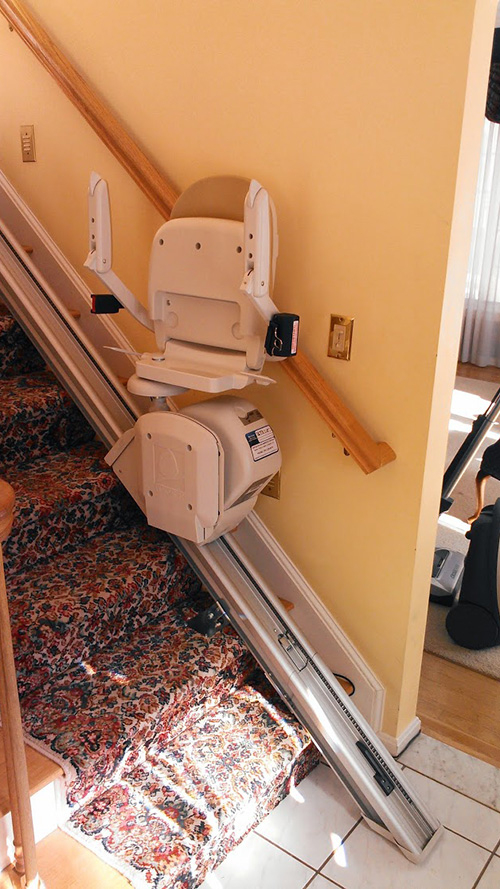 Stairlifts  Boston Walk In Bath &amp; Stairlift - New England pour Stairlifts Boston