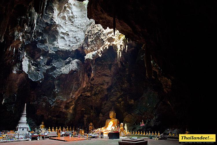 Tham Khao Luang Cave avec Phetchaburi Flights 