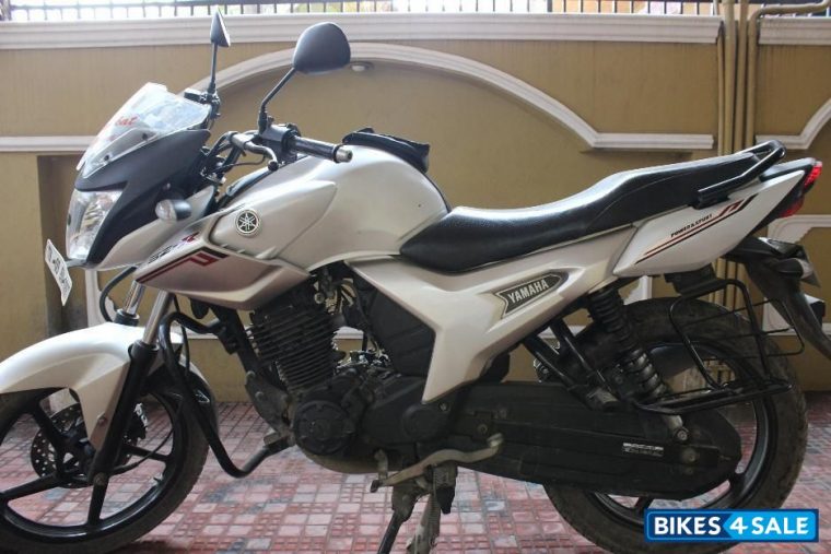 Used 2012 Model Yamaha Sz-R For Sale In Chennai. Id 110509 concernant Yamaha Sz