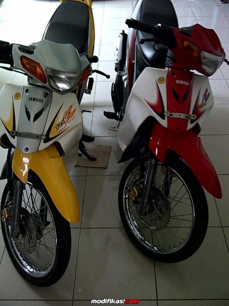 Wts Yamaha 125Z avec Yamaha 125Z