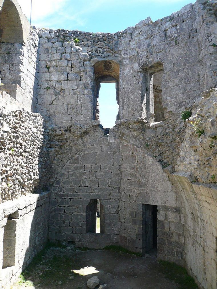 (Ariège) Château De Montségur – Intérieur Du Donjon concernant Intã©Rieur Chã¢Teau Fort