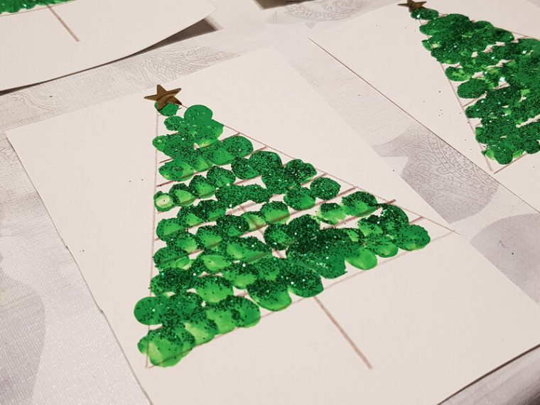 Cartes De Voeux Sapin En Empreinte – Avec Mes Petites Mains intérieur Emprunte Mains Sapin