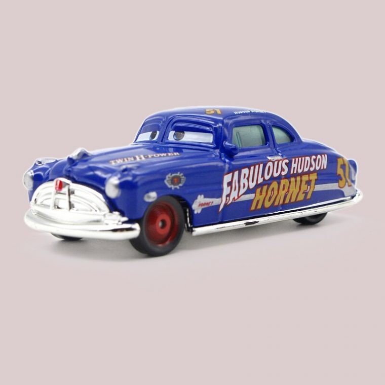 Disney Dessin Animé Pixar Voitures 2 Doc Hudson Moulé Sous pour Dessin Animã© Voitures Loopings