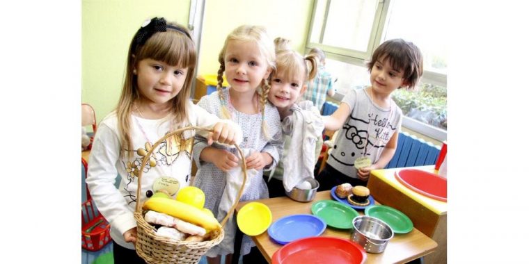 Éducation . La Rentrée Des Classes En Images à En-Tãªte Fiche Maternelle Classe De Lucia