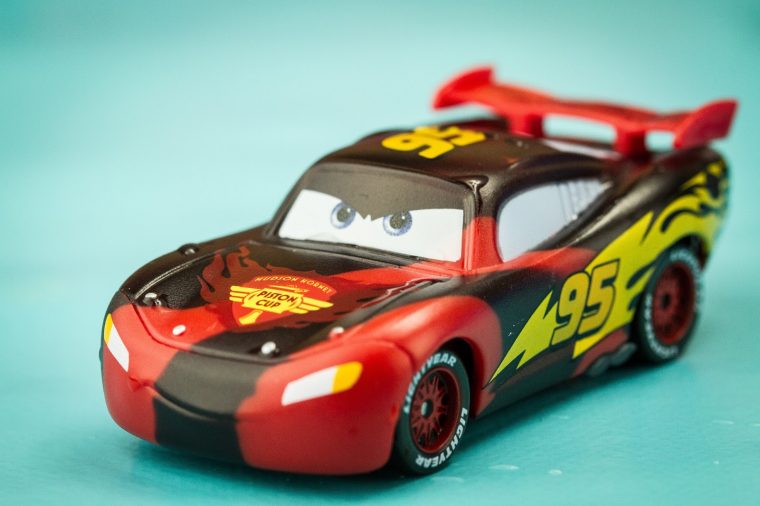 Super Héros Et Compagnie: Disney Pixar Cars Mack Et Flash serapportantà Flash Mcqueen  Image