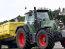 Tragique Accident En Bretagne : Au Volant De Son Tracteur serapportantà Tracteur De La Ferme Dans Sam Le Pompier