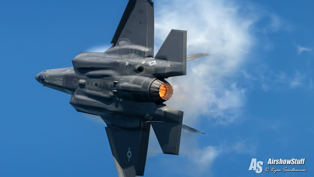 Usaf F-35 Lightning Ii Demonstration Team 2021 Airshow intérieur Mots Fleches 15 Dec 2021 Force 1