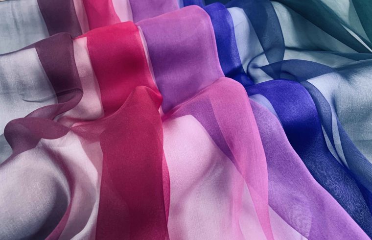 Voile De Soie Imprimé Dégradé Aubergine Fushia Bleu Roi encequiconcerne Il Imprime De La Fausse Largent Canadien