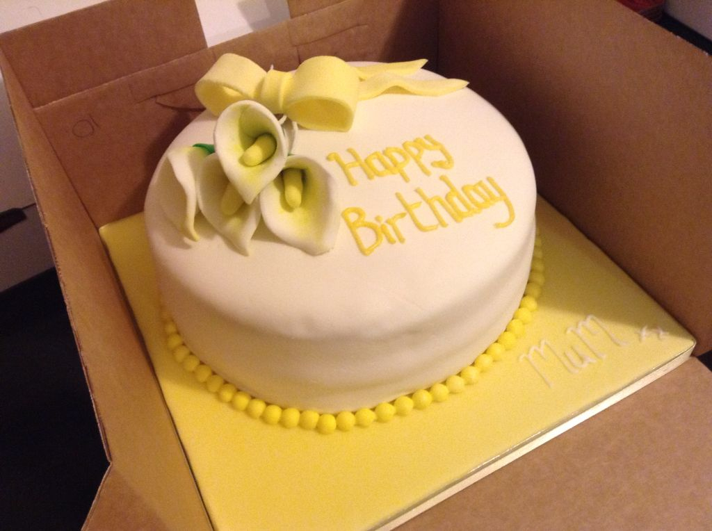 A Lovely Lily Cake For The Birthday Girl Obviously Called destiné Bebe Lilly Chocolat 