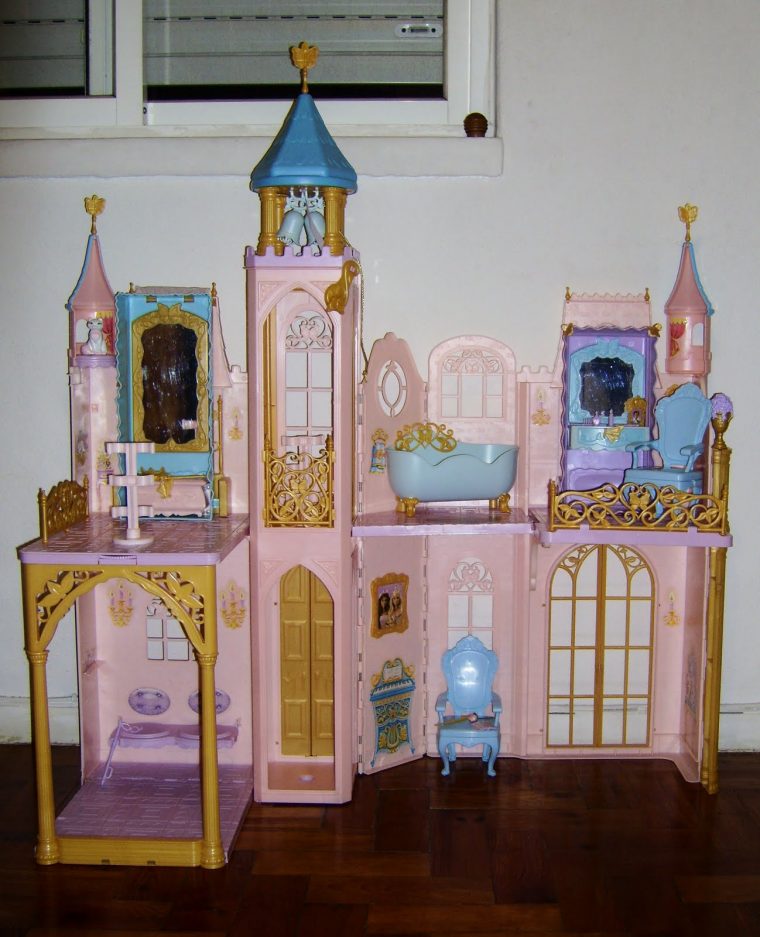 Barbie-Princess-And-Pauper-Castle Images – Frompo – 1 dedans Chateau De Barbie Princesse