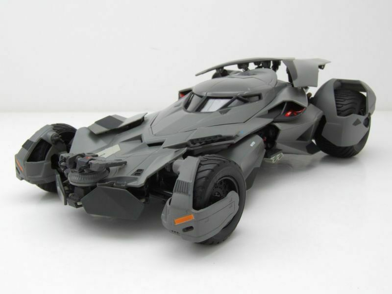 Batmobile Batman Vs Superman Dawn Of Justice Matt Grau destiné Superman Voiture 