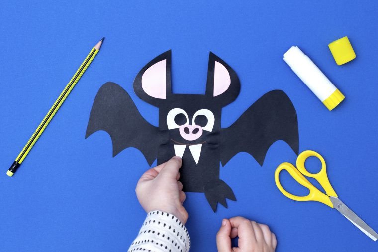 Bricolage : La Chauve-Souris D'Halloween destiné Chauve Souris Bricolage Halloween