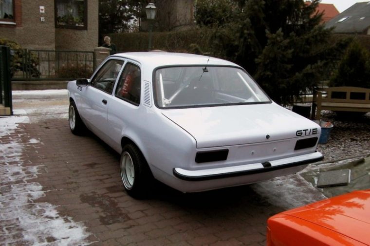 opel kadett c limousine grün