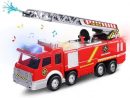 Camion De Pompiers Avec Pompe À Eau Et Échelle Extensible encequiconcerne Jeux De Voiture De Pompier
