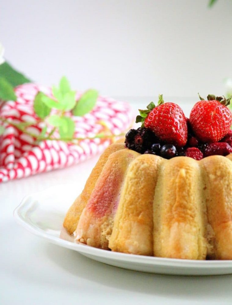 Charlotte Aux Fraises Et Fruits Rouges Pour La Fête Des Mères encequiconcerne Comment Dessiner Charlotte Aux Fraises