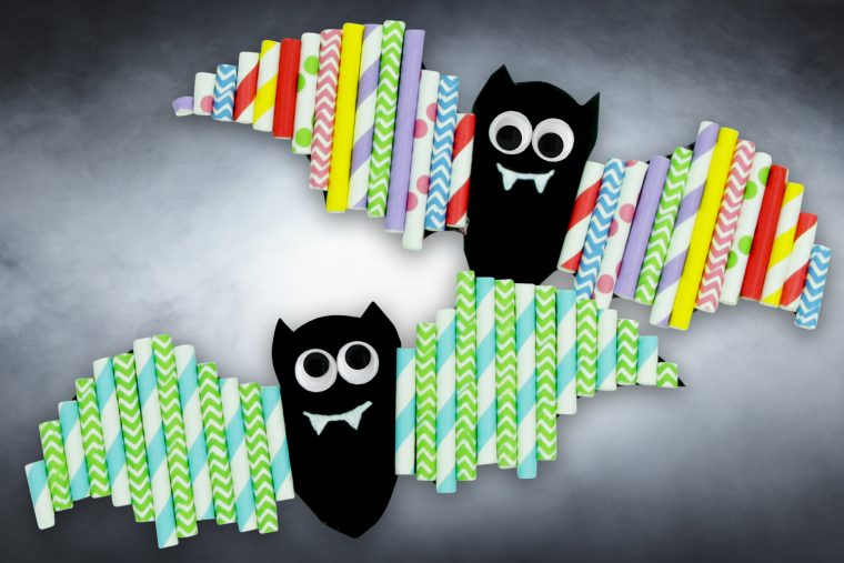 Chauves-Souris Avec Pailles En Carton – Halloween – 10 Doigts destiné Chauve Souris Bricolage Halloween