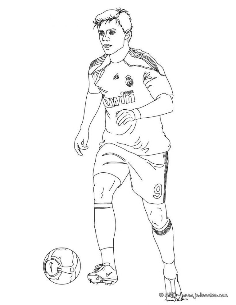 Coloriage Du Joueur De Foot Xabi Alonso. À Imprimer à Dessin De Foot A Imprimer