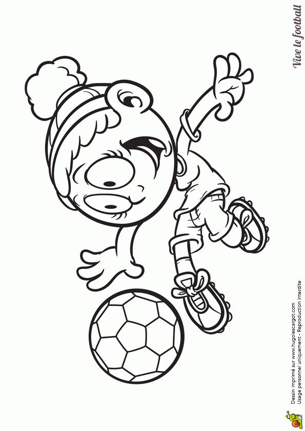 Coloriage D&amp;#039;Une Petite Fille Jouant Au Football Exécutant dedans Coloriage Gardien De Foot 