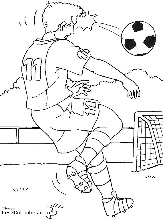 Coloriage Football Frappe Avec La Tête Dessin Gratuit À à Coloriage Foot Gratuit 