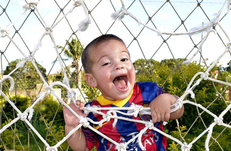 Comment Occuper Ses Enfants Pendant Les Vacances De pour Image Enfant Qui Joue