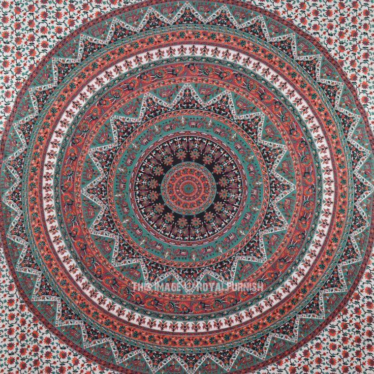 Cool Boho Medallion Circle Mandala Wall Tapestry, Indian à Mandala